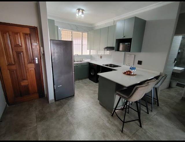 2 BEDROOM APARTMENT FOR SALE IN UMHLANGA CENTRAL